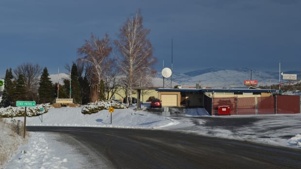 The Washington State Patrol facility near the entrance to Okanogan, just off U.S. 97. InvestigateWest found a disparity on how often troopers search Native American drivers. Many of those searches happened on U.S. 97. (Photo courtesy of InvestigateWest)