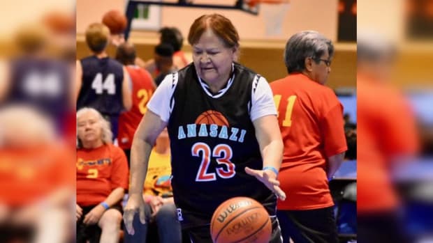 Anasazi Ladies player Jennie Platero playing basketball. (Photo courtesy of Jennie Platero)