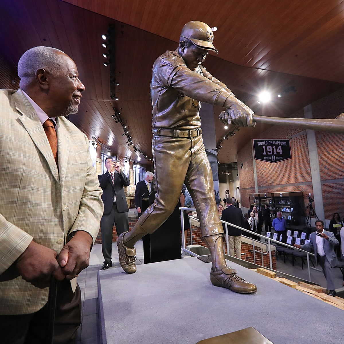 Presidents laud late Hank Aaron for grace amid racism during home