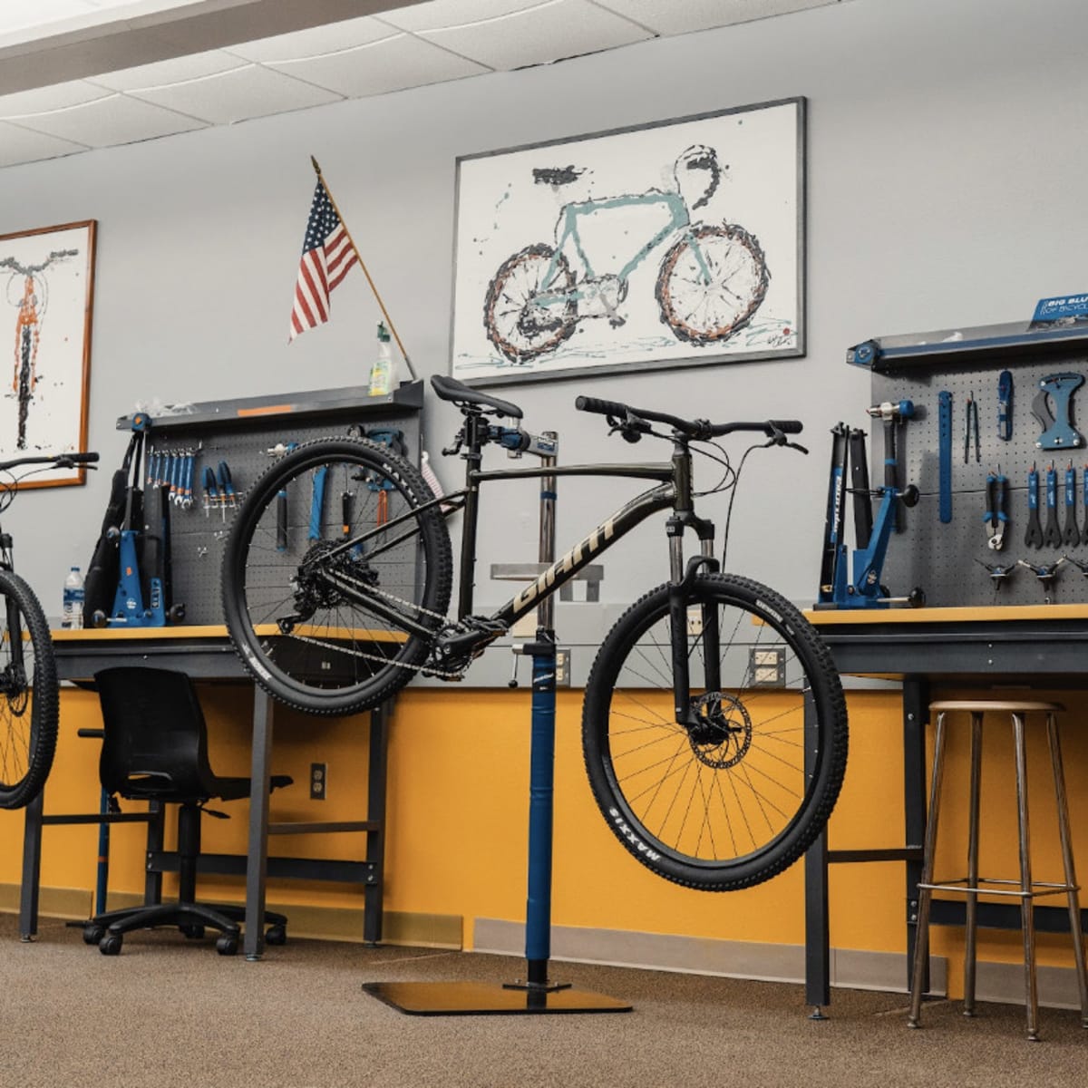 Garage hotsell bike tech