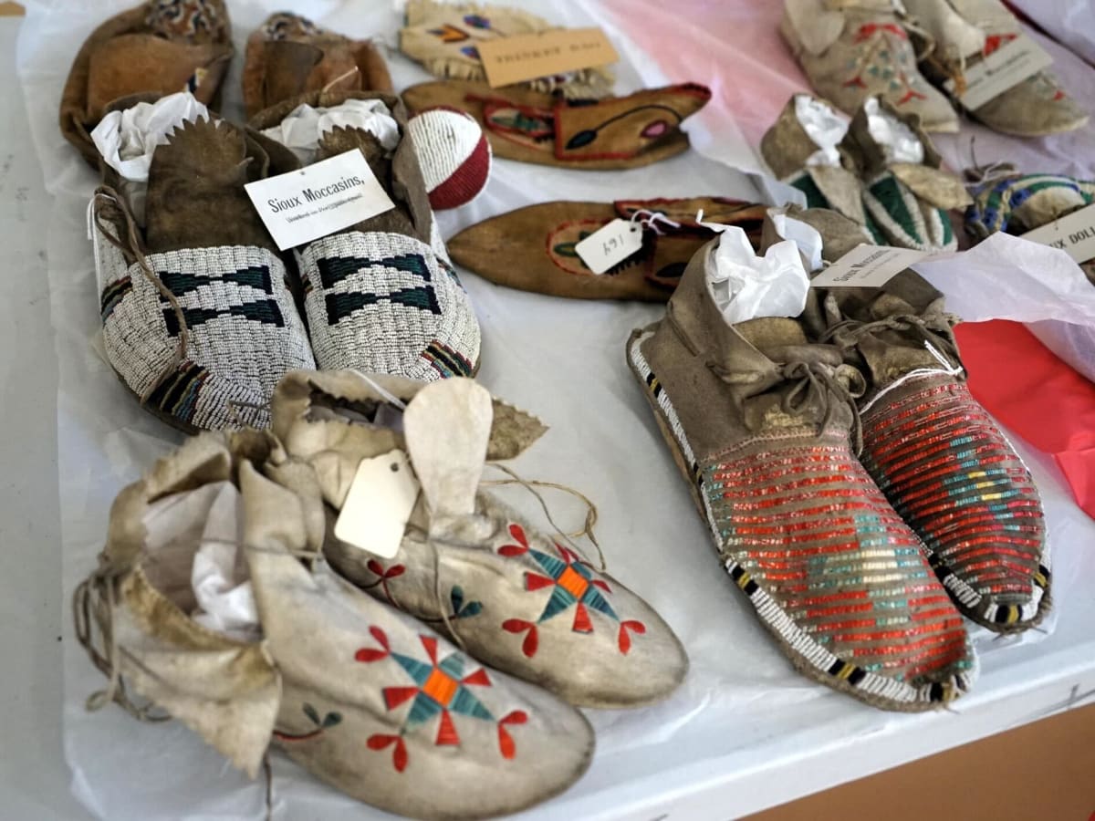 Wounded Knee descendants group plans ceremony for artifacts