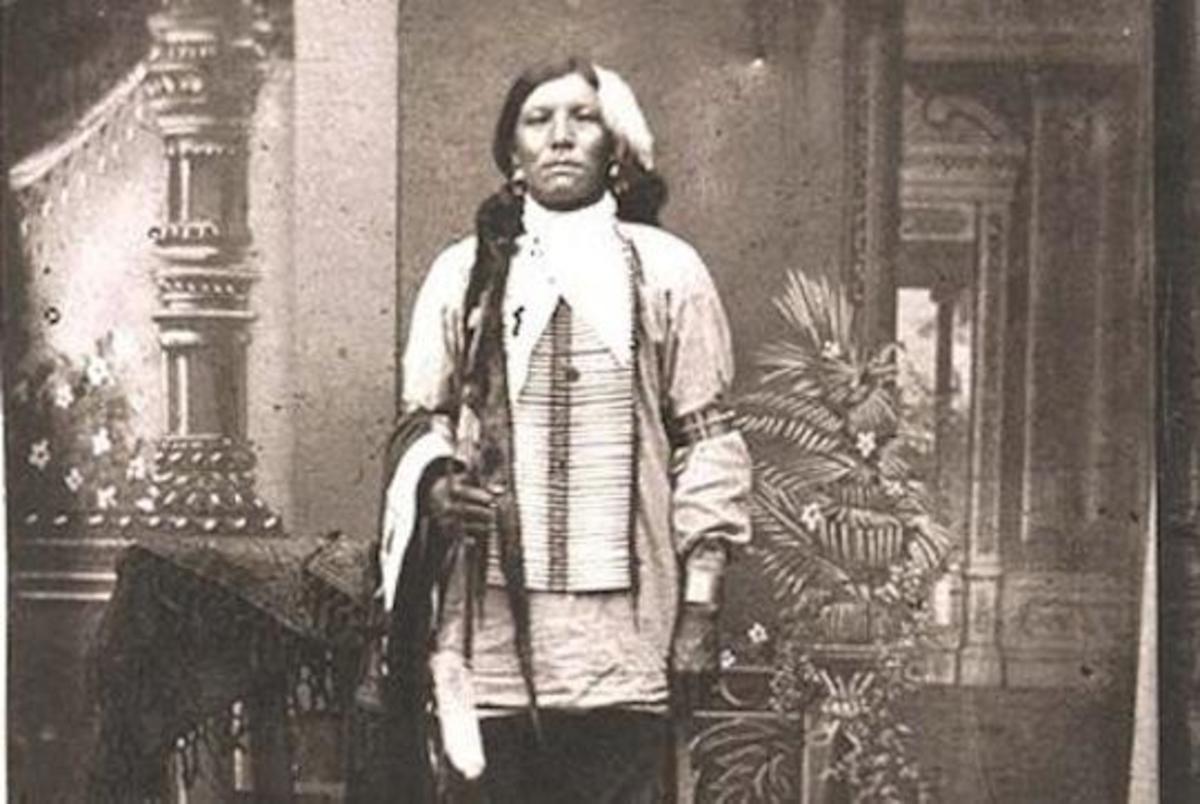 Native History: Crazy Horse Killed by U.S. Soldier While in Custody ...