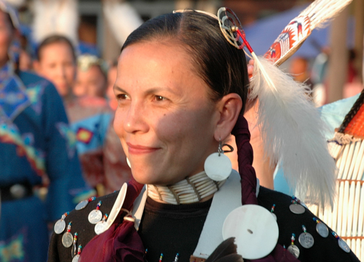 American Indian Jodi Gillette Receives Prestigious Honor - Ict News