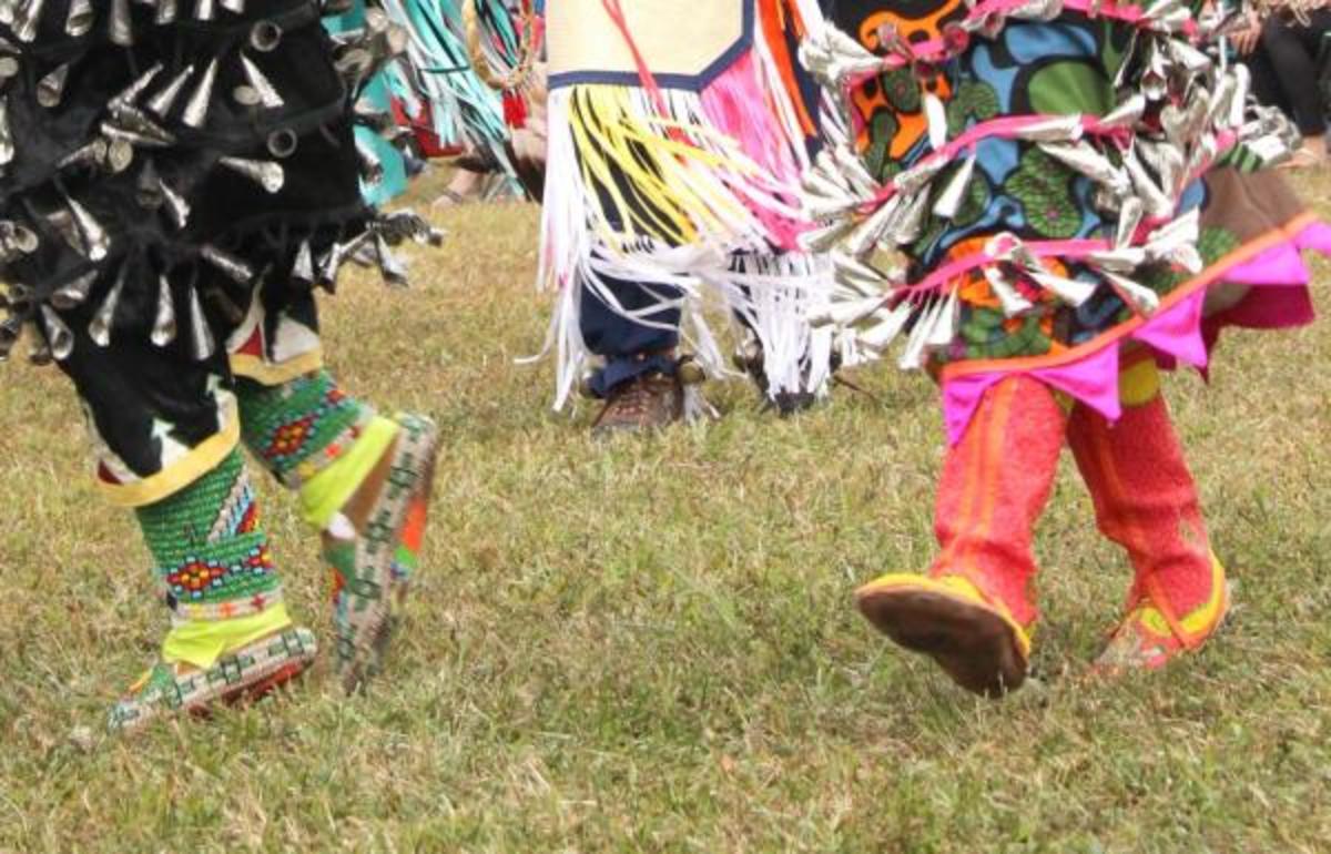 Sapulpa High School Says “Yes” to Native Moccasins at Graduation ICT News