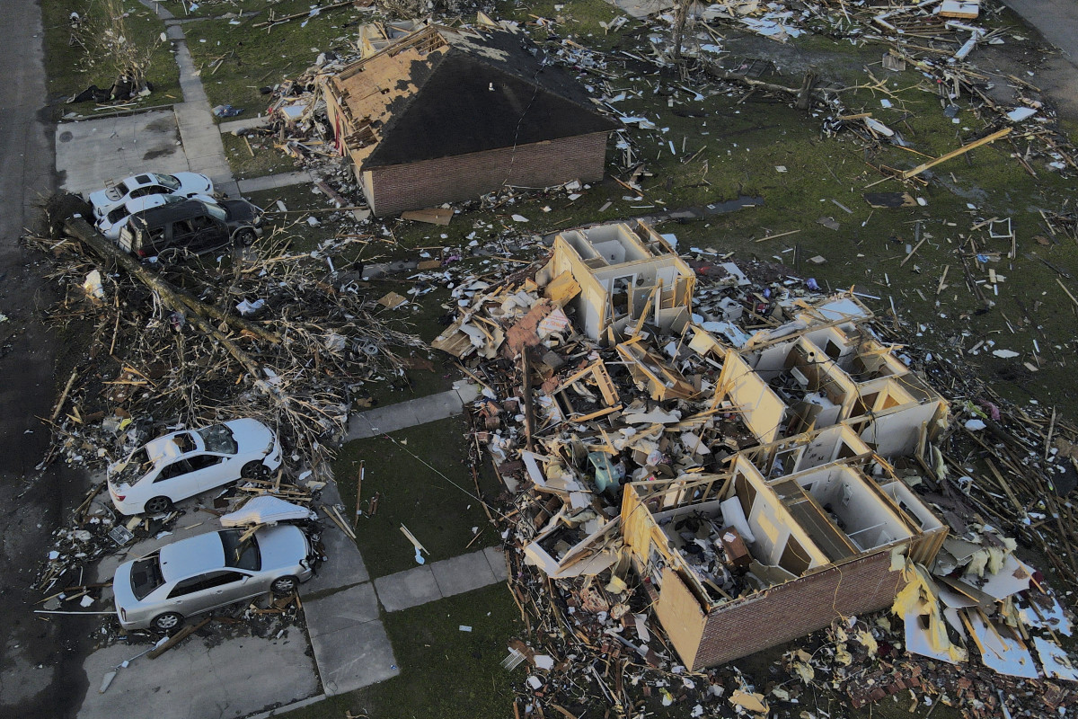 Mississippi tornado victims wonder, 'How can we rebuild?' ICT News