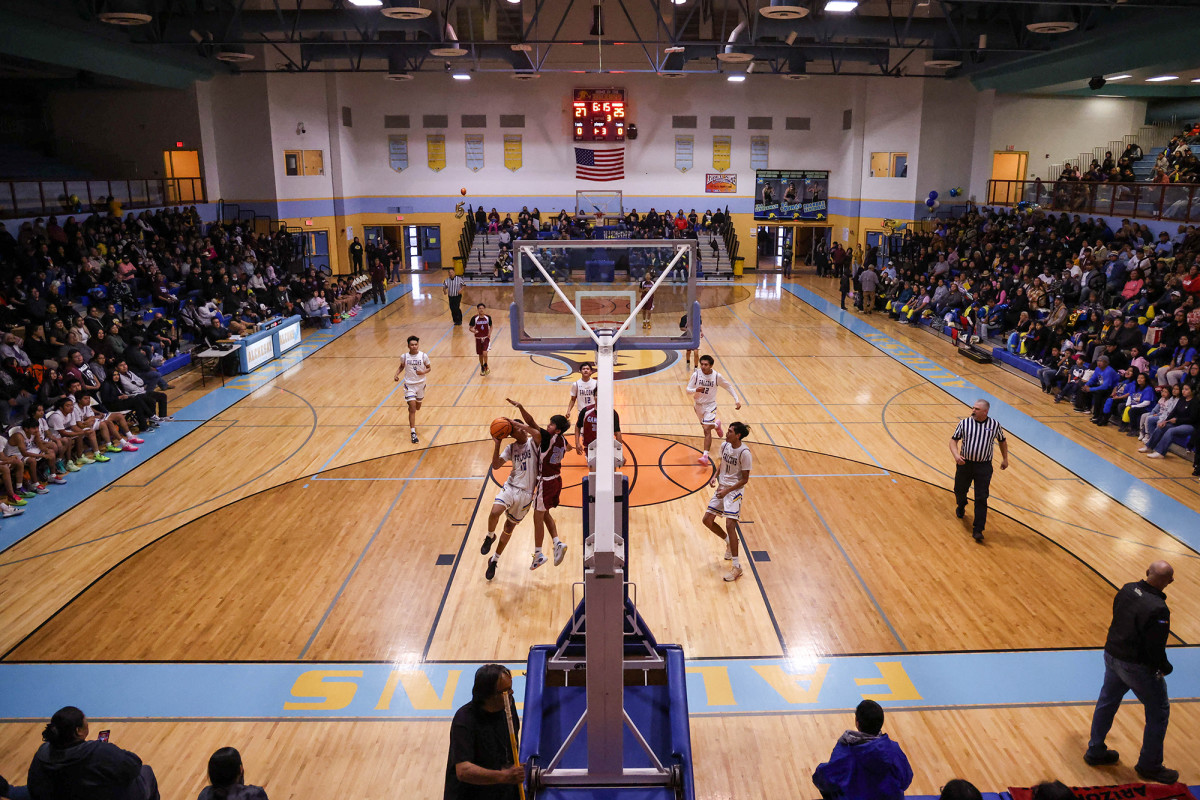 Apache community finds unity in hoops - ICT News