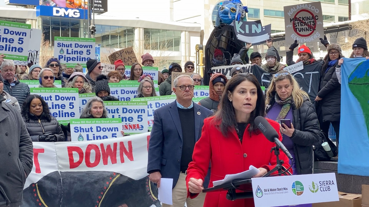 Michigan Attorney General Dana Nessel tells a crowd of supporters in Cincinnati, Ohio, on March 21, 2024, that her case seeking shutdown of Enbridge Line 5 belongs in Michigan state court rather than federal court. (Photo by Mary Annette Pember/ICT)