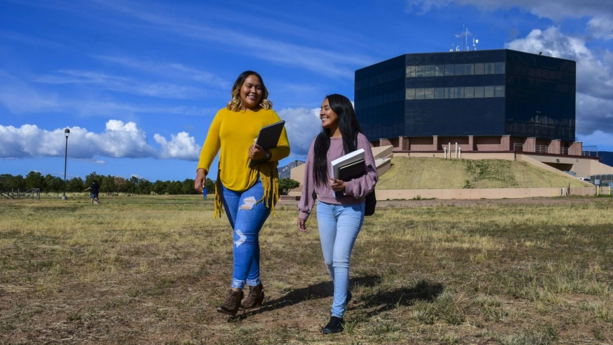 Diné College, ASU collaborate on Navajo Law Program - ICT News