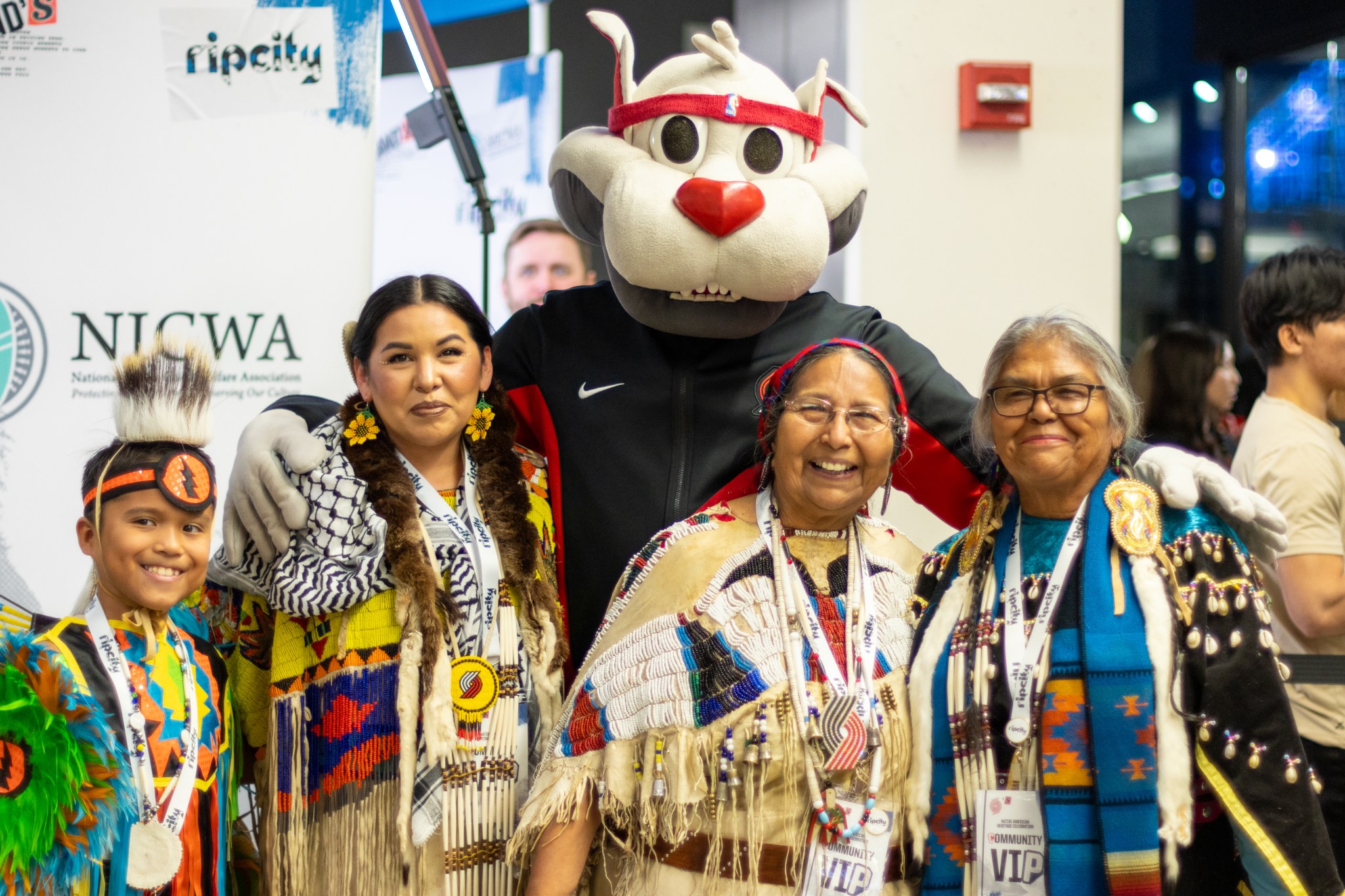 Native American Helper Native American heritage celebrated during NBA game - ICT