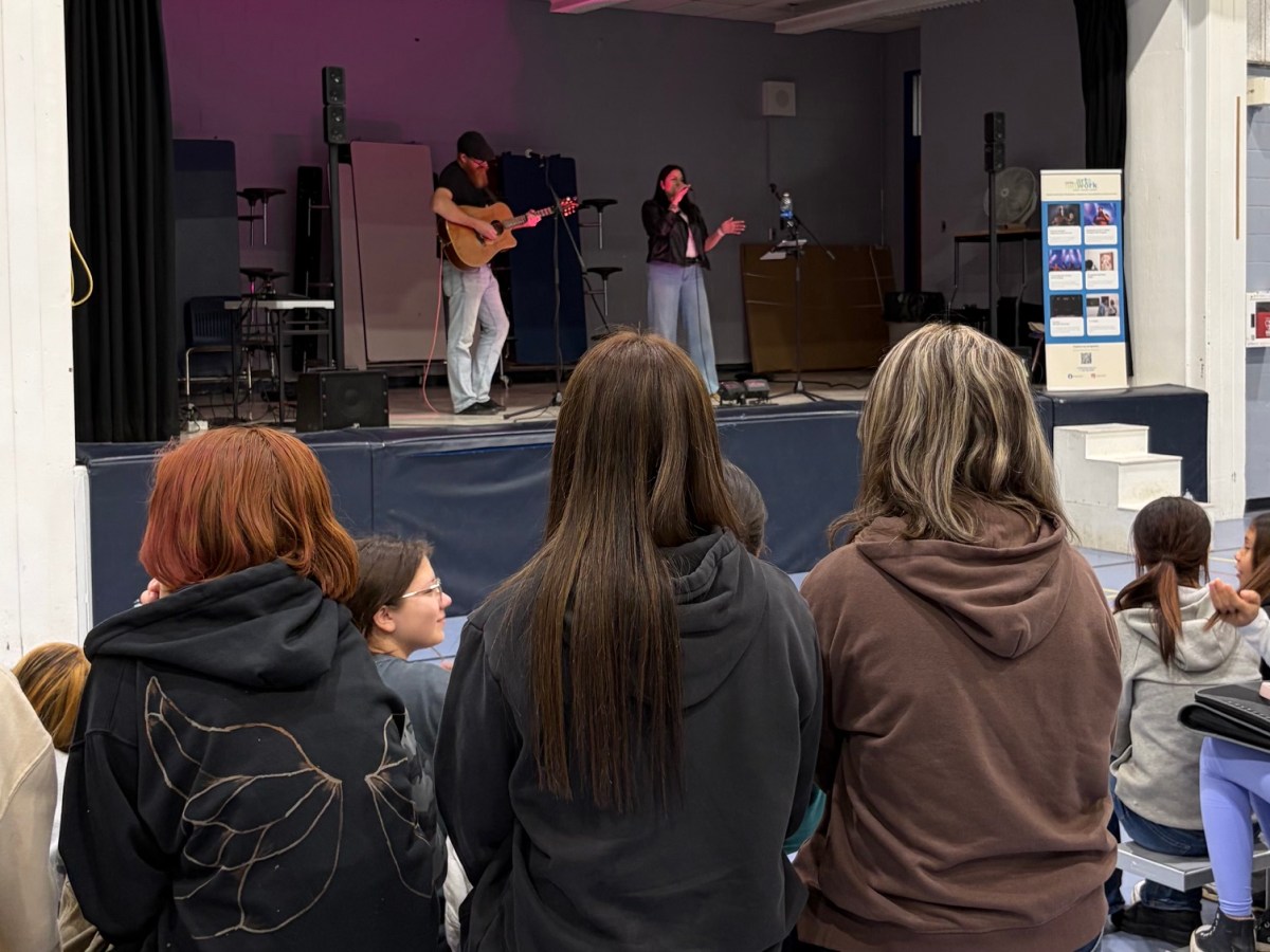 Award-winning country singer takes music, dreams to northern First Nations